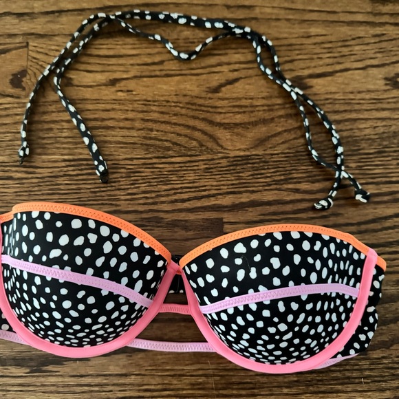 2 Victoria Secret Bikini Bathing Suits - Picture 5 of 8